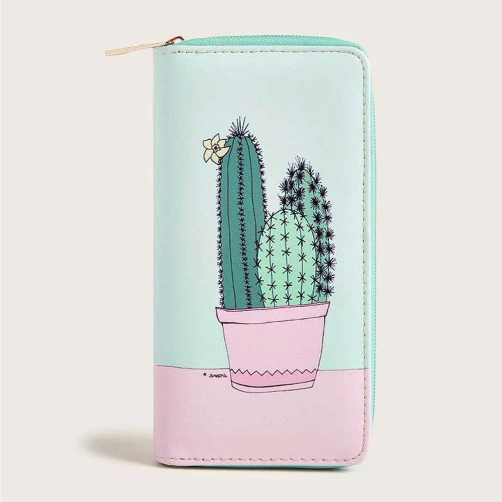 Cactus Wallet - H 3.9 x L 7.5 x W 0.8